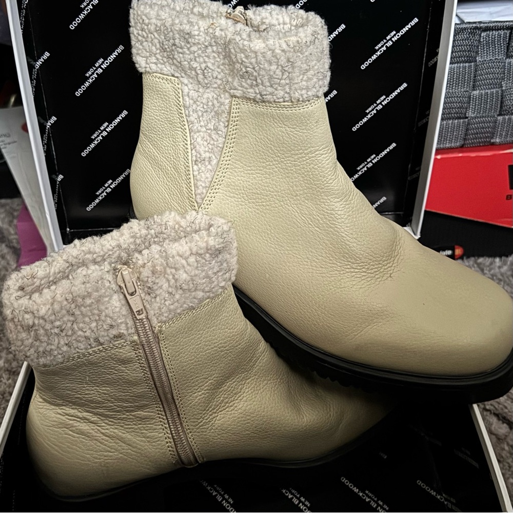 Fleece lined leather ankle boots